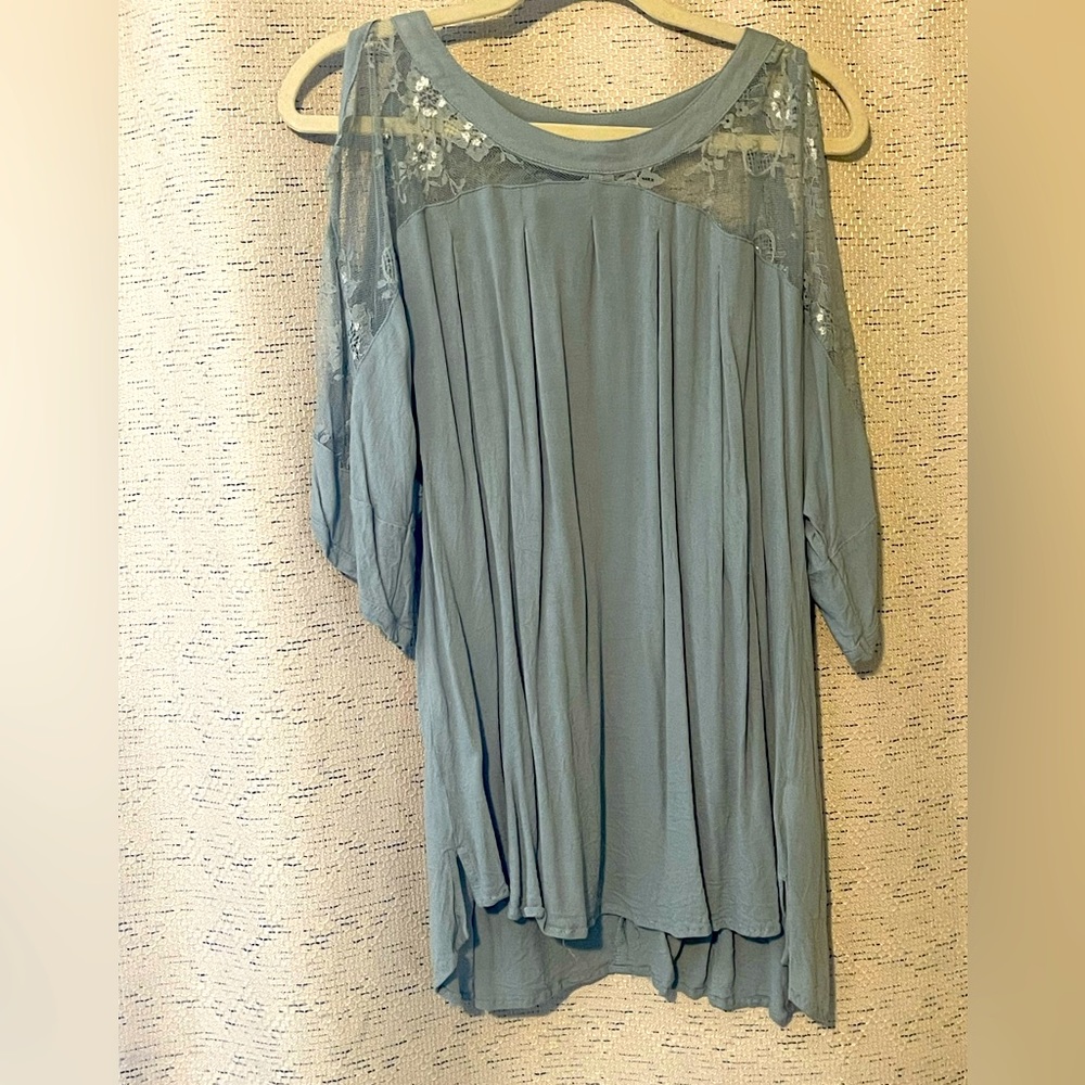 Umgee Lace Shoulder Cut-out Top